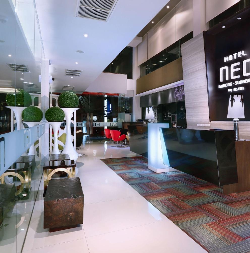 Hotel Neo Gubeng By Aston Surabaja Zewnętrze zdjęcie