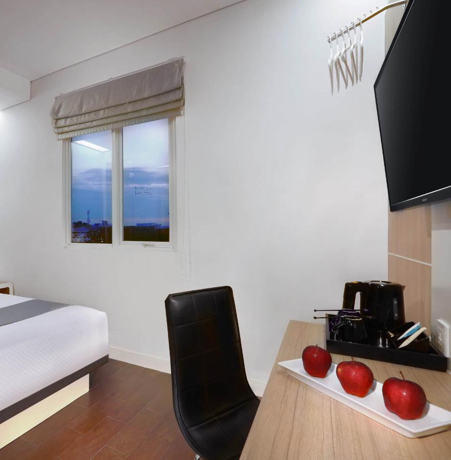 Hotel Neo Gubeng By Aston Surabaja Zewnętrze zdjęcie