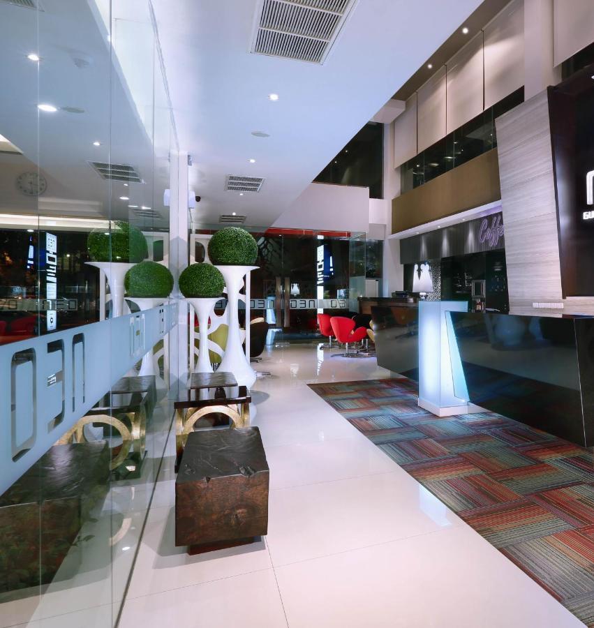 Hotel Neo Gubeng By Aston Surabaja Zewnętrze zdjęcie