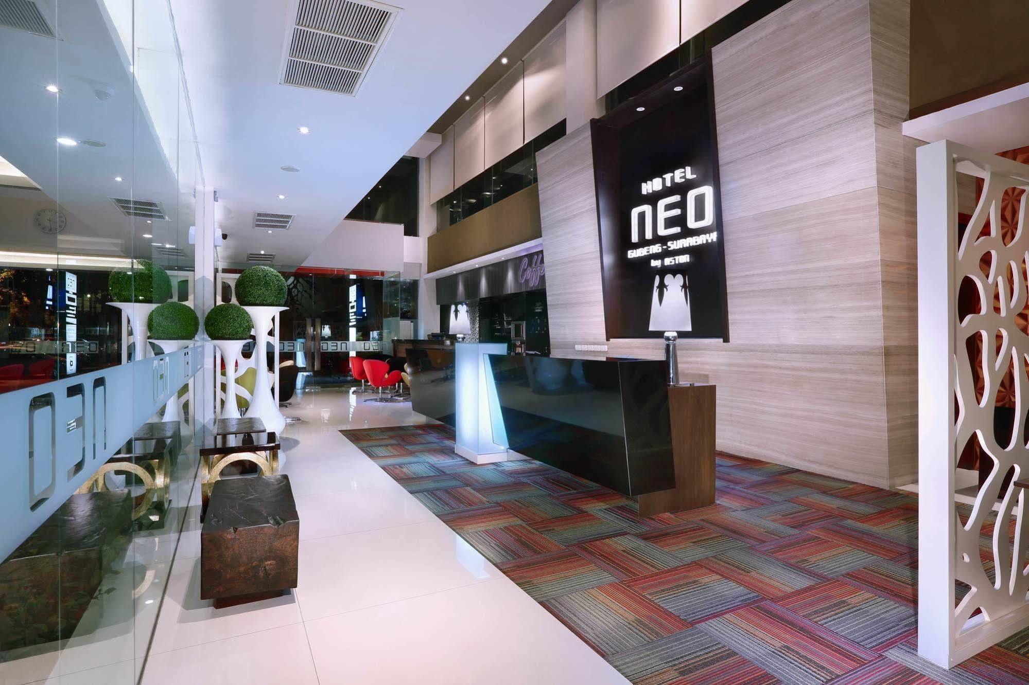 Hotel Neo Gubeng By Aston Surabaja Zewnętrze zdjęcie